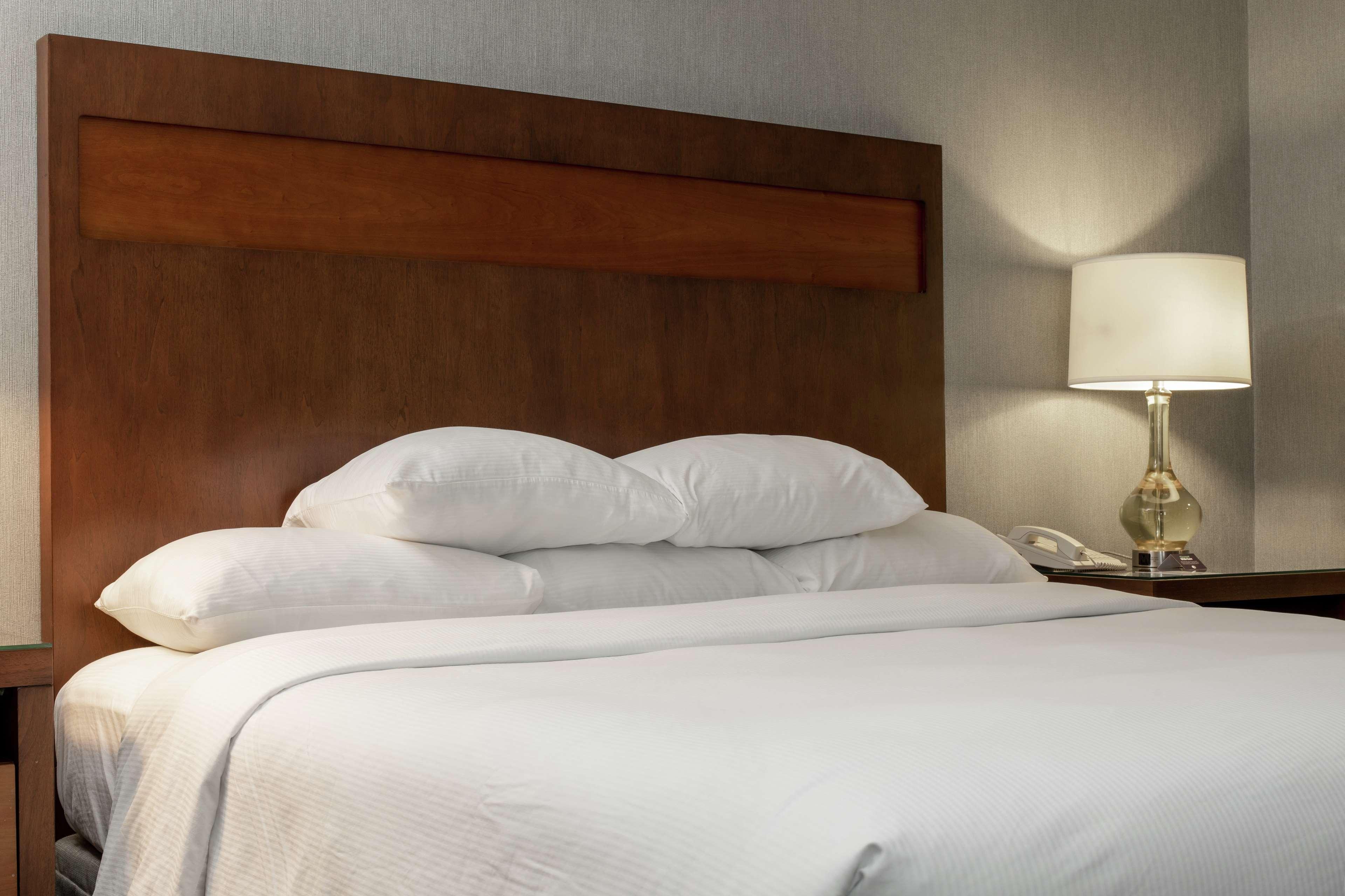 Crafton Doubletree By Hilton Pittsburgh-Green Tree מראה חיצוני תמונה