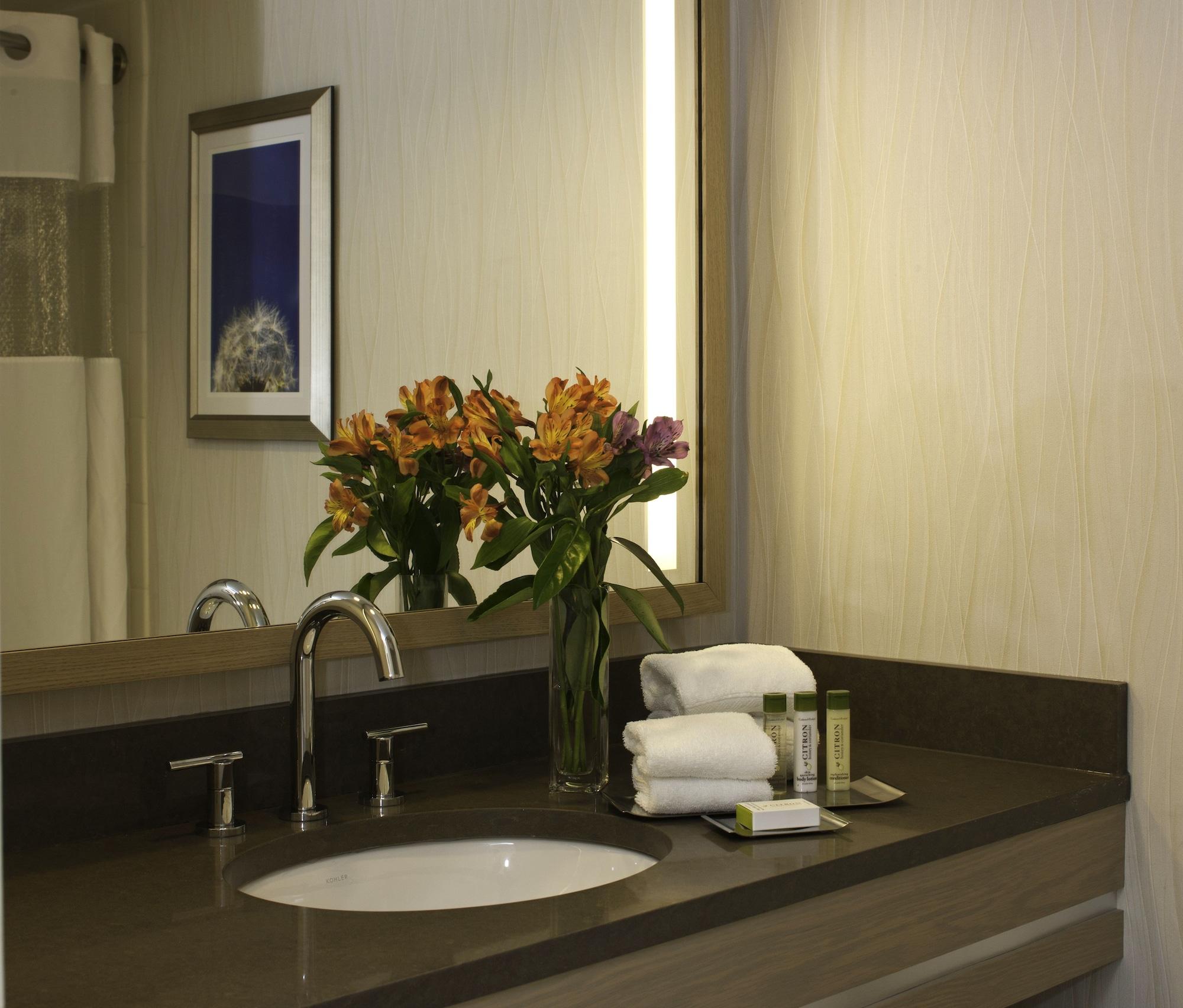 Crafton Doubletree By Hilton Pittsburgh-Green Tree מראה חיצוני תמונה