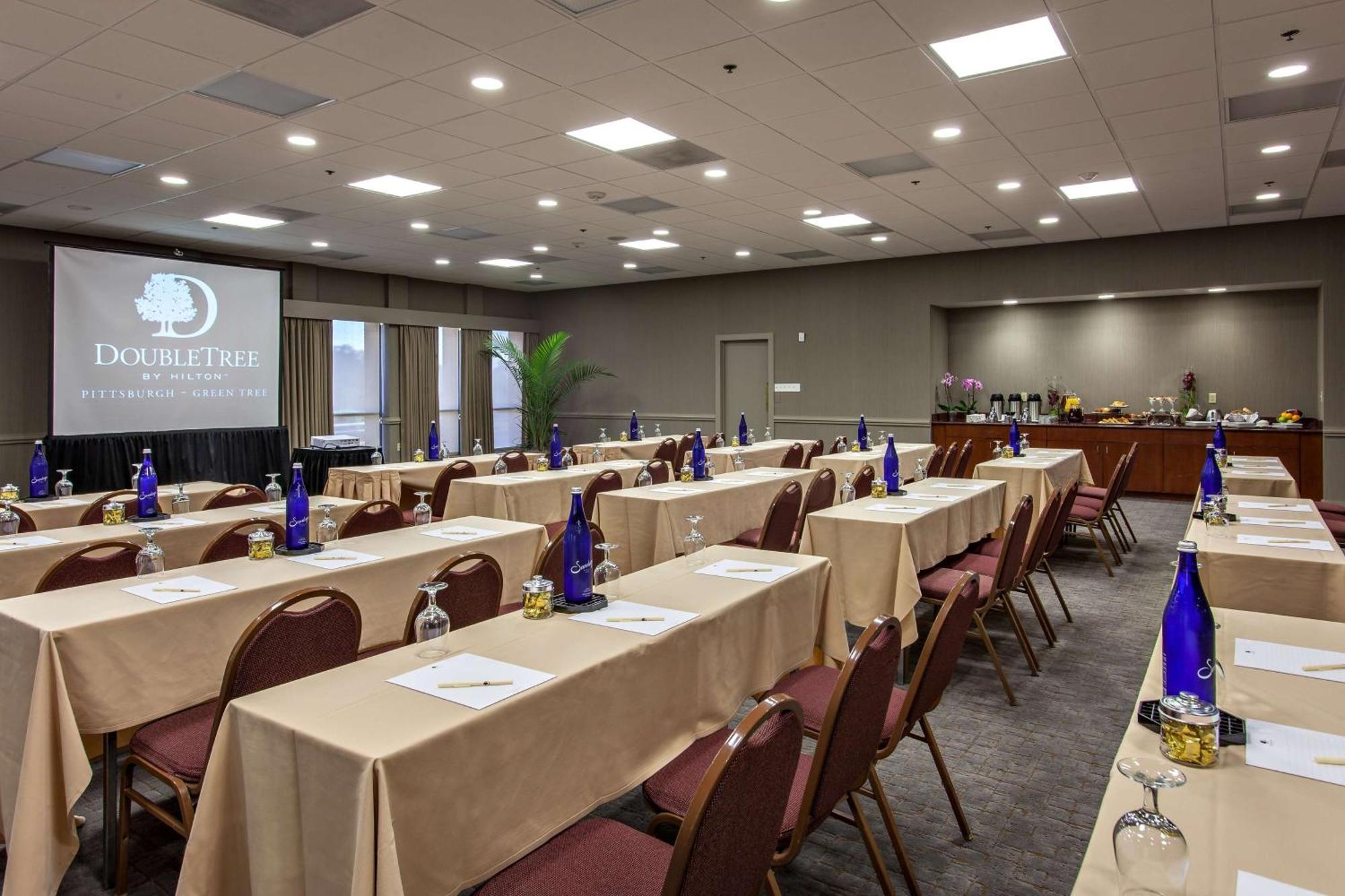 Crafton Doubletree By Hilton Pittsburgh-Green Tree מראה חיצוני תמונה