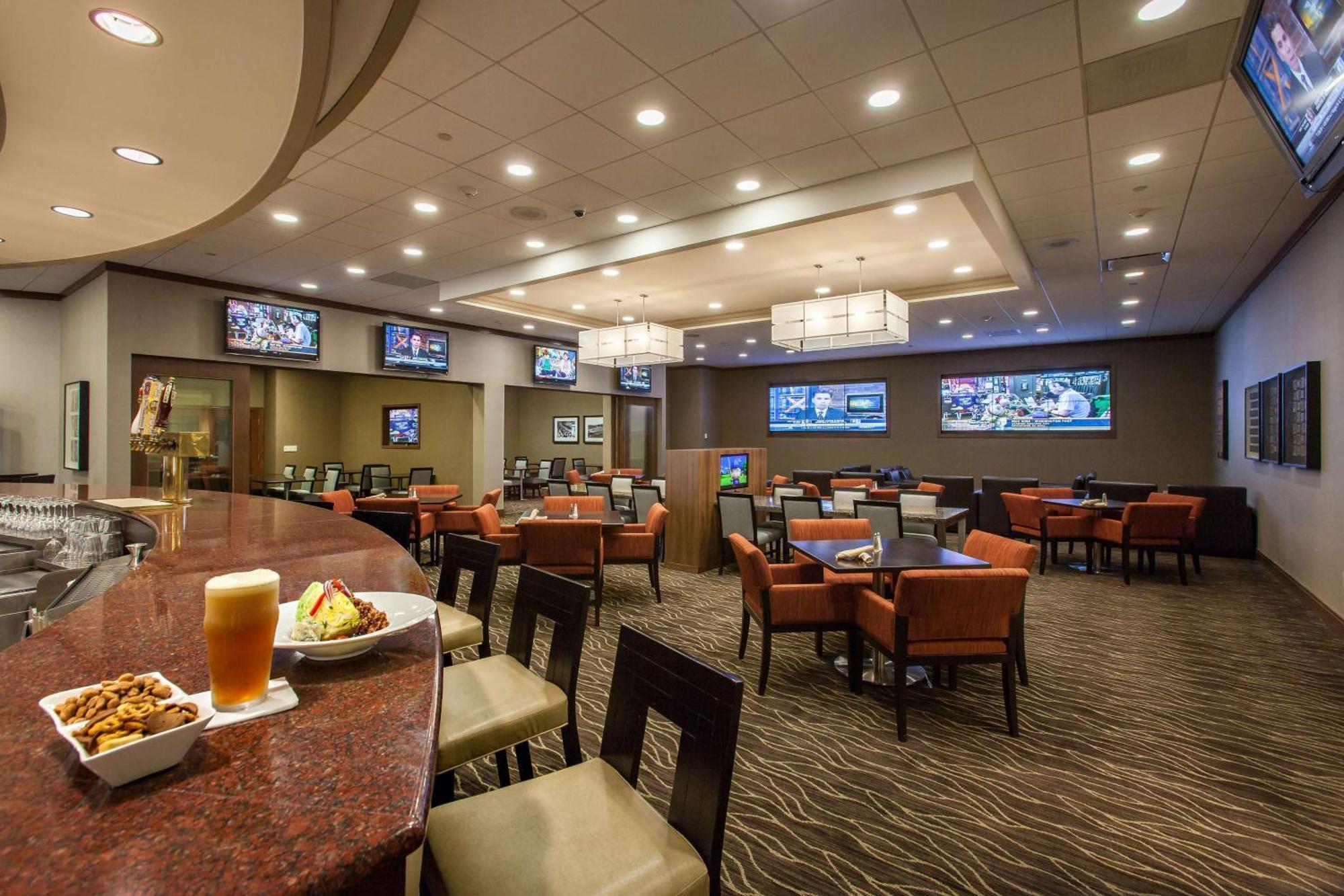 Crafton Doubletree By Hilton Pittsburgh-Green Tree מראה חיצוני תמונה