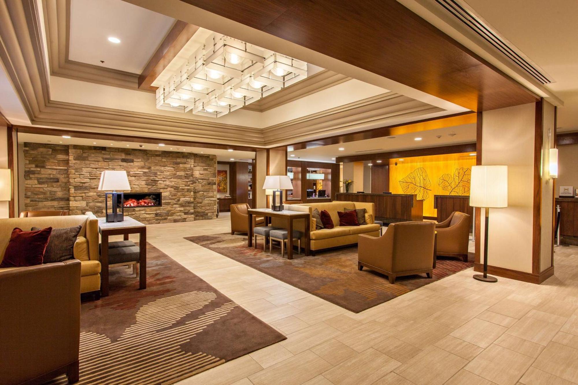 Crafton Doubletree By Hilton Pittsburgh-Green Tree מראה חיצוני תמונה