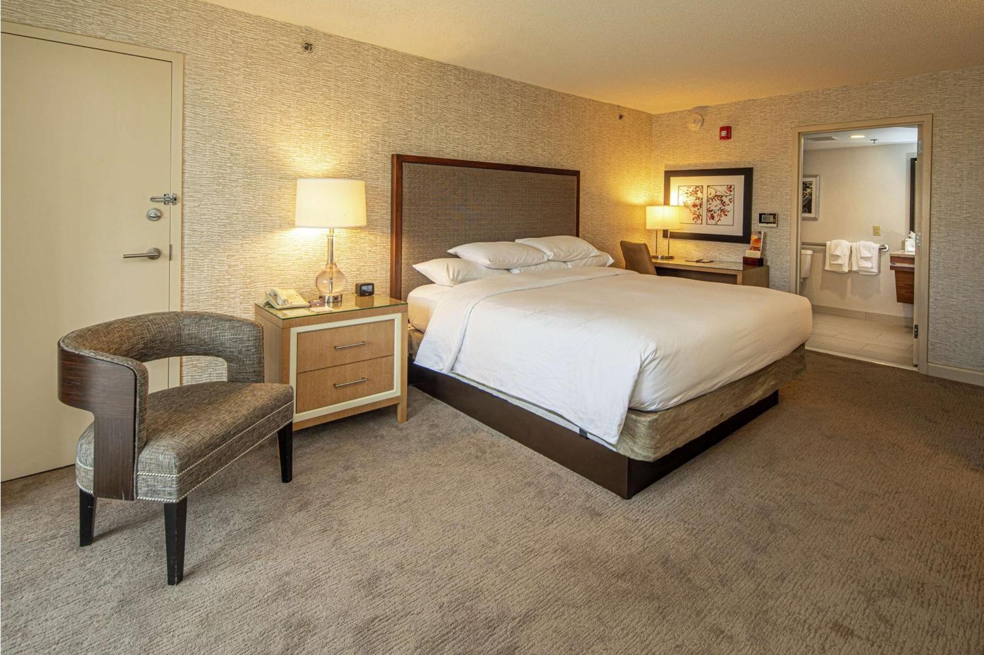 Crafton Doubletree By Hilton Pittsburgh-Green Tree מראה חיצוני תמונה