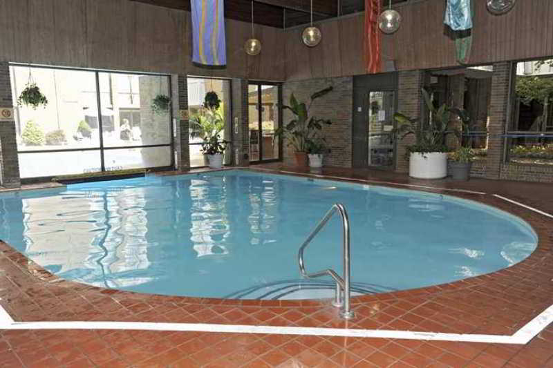 Crafton Doubletree By Hilton Pittsburgh-Green Tree מראה חיצוני תמונה