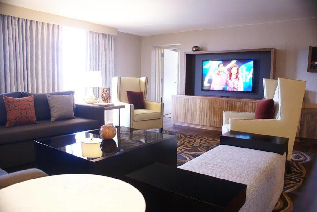 Crafton Doubletree By Hilton Pittsburgh-Green Tree מראה חיצוני תמונה